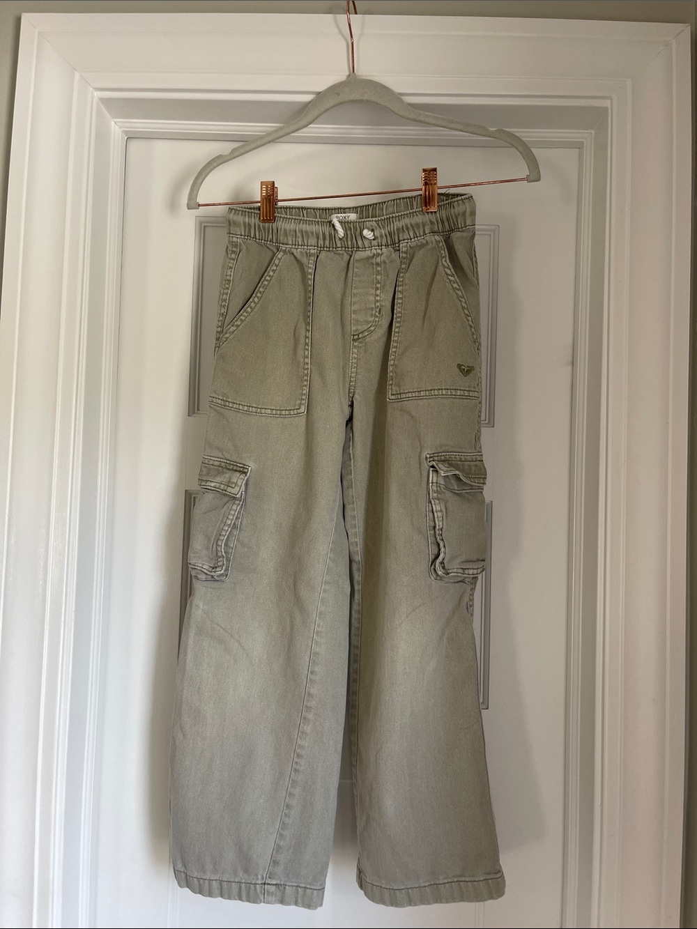 Roxy Girls Cargo Pants in Light Olive Green